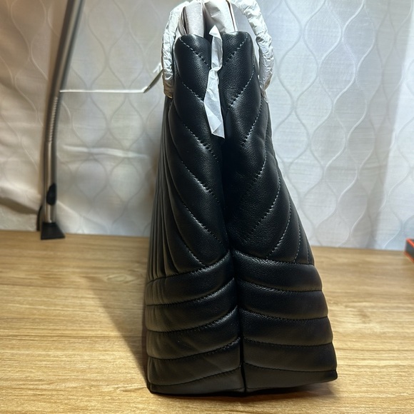 New Tory Burch Black Tote with Golden Chain Kira Chevron  New $598 - Picture 4 of 9